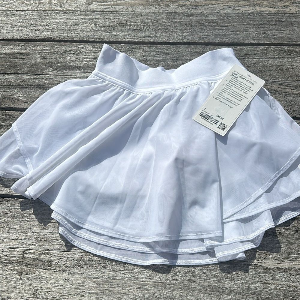 Lululemon Athletica White Asymmetrical Skater Mini Skirt